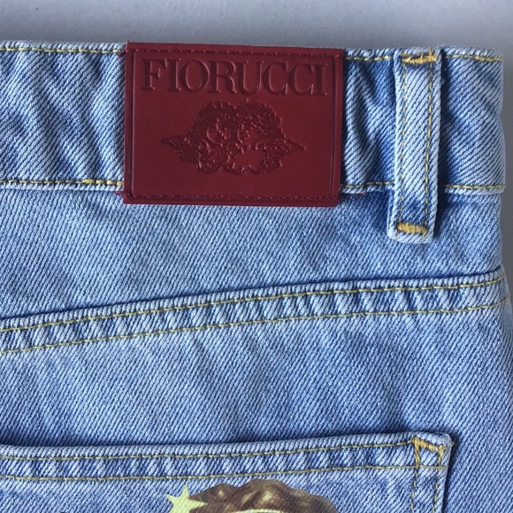 Fiorucci angels denim shorts in light vintage - Picture 10 of 16
